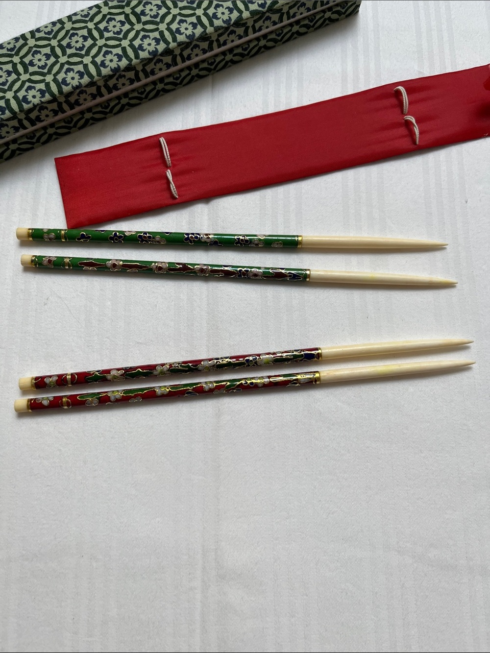 Vintage Chinese Cloisonne Enamel Chopsticks Set - 2 Pairs (Red & Green) with Box